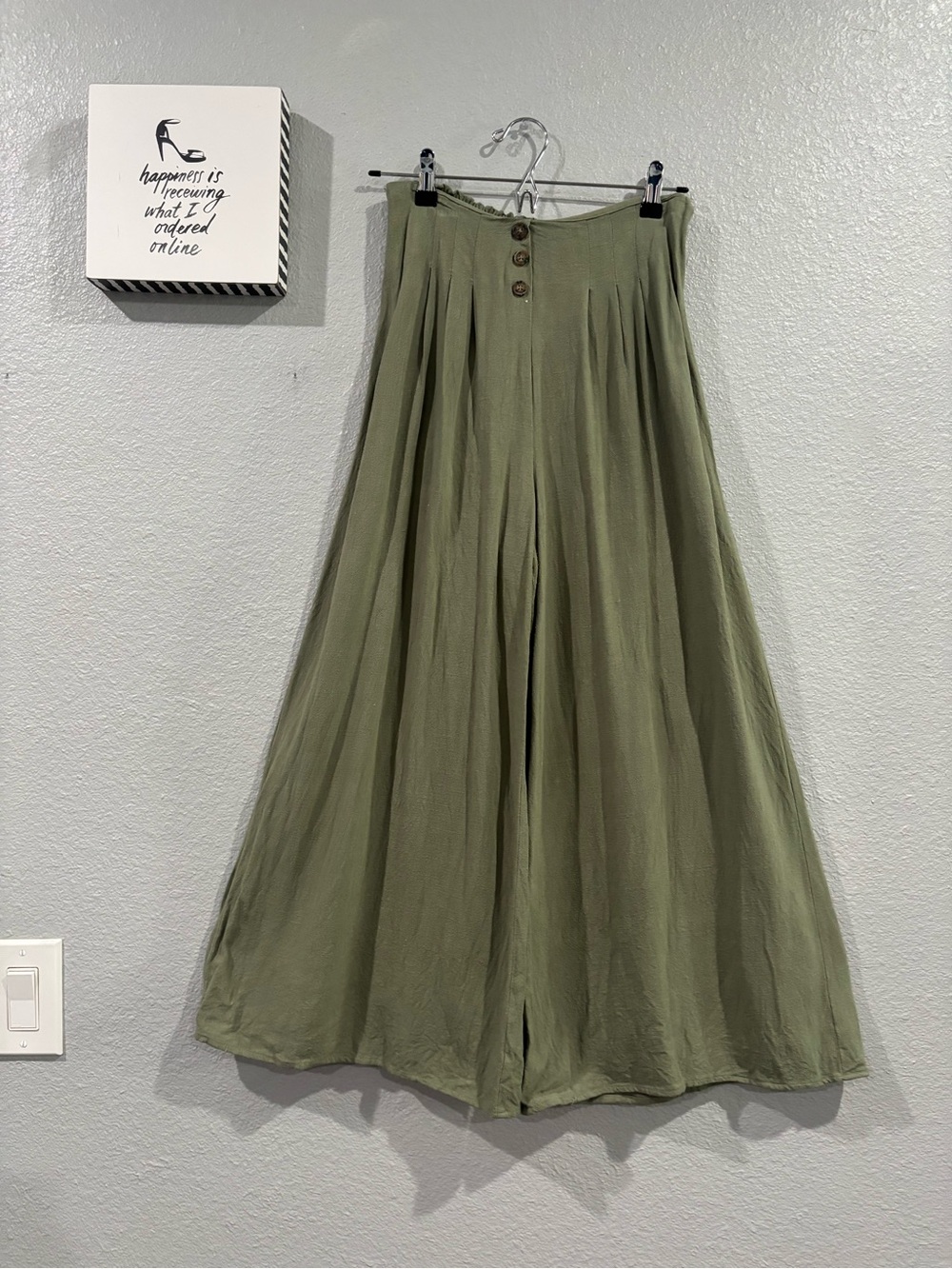 Sage Wide-Leg Pleated Pants